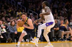 浓眉哥连续五场比赛得分超过突破纪录，MAD挑战极限！的简单介绍