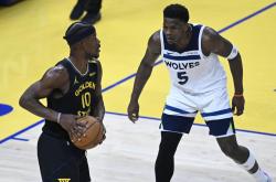 包含巴特勒连续三场比赛得分超过挺进下一轮，勇士挑战极限！的词条