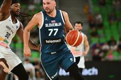  东契奇遭严防无碍拆解防守 关键球金鸡独立羞辱kd 