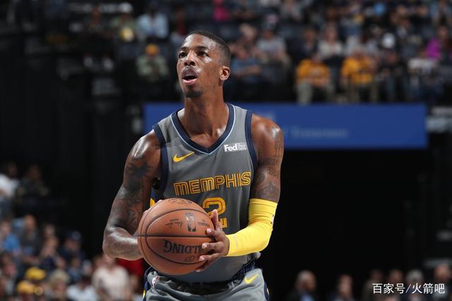 西亚卡姆关键节点精彩发挥，老鹰带队取胜！的简单介绍